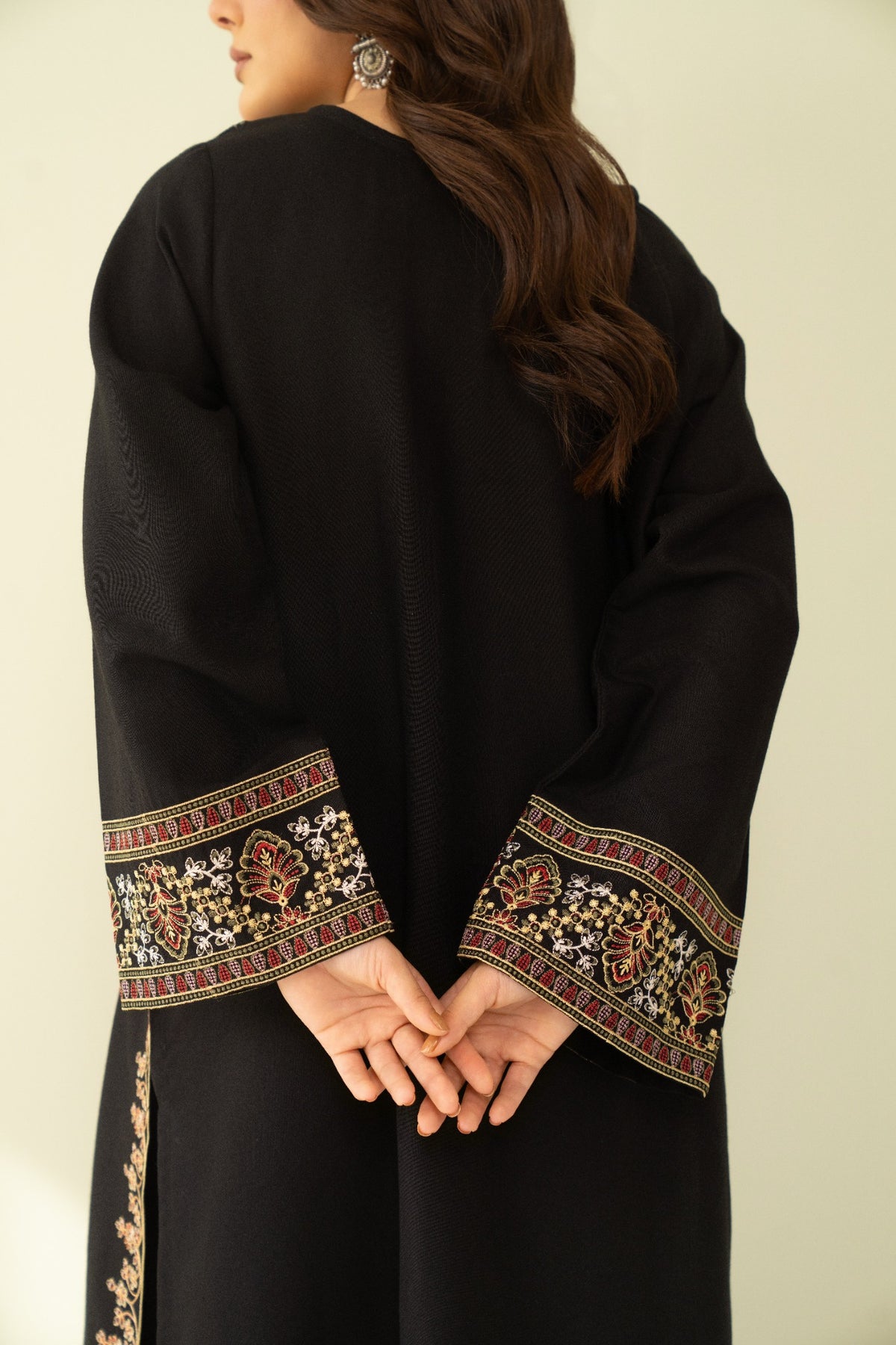 Embroidered 2 Piece Black 0001